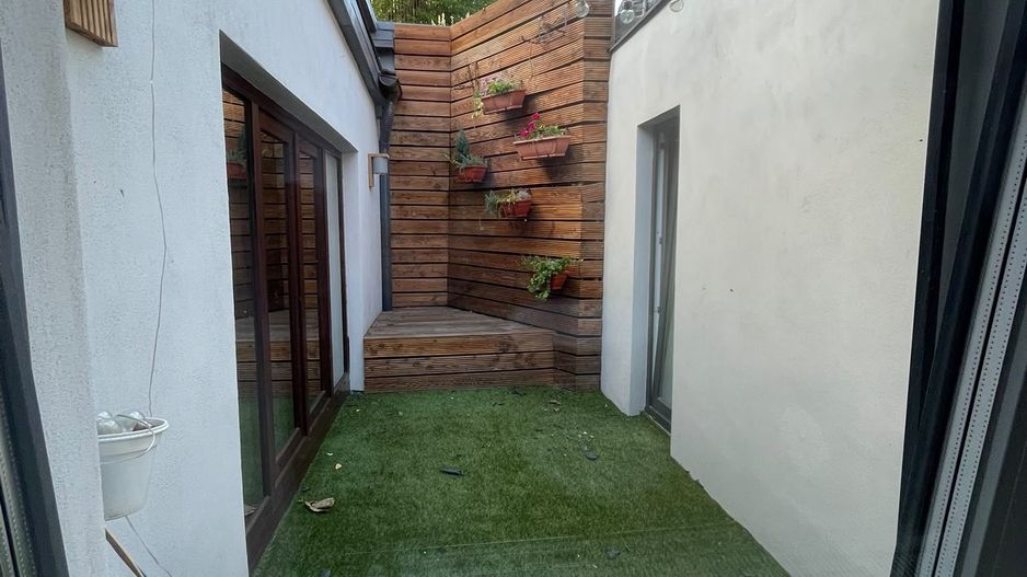 Casă parter, luminoasă, – vizavi de Spitalul Județean-369.000 EURO neg - Poză 14