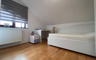 Apartament cu 3 camere cu scara interioara, Cetate - Poză 5