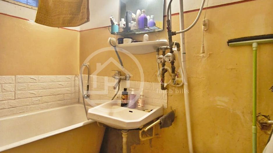 Apartament cu 2 camere de vanzare in zona Centrala, Oradea - Poză 7