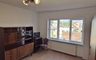 Garsoniera cu suprafata de 45mp,in zona centrala - Poză 5