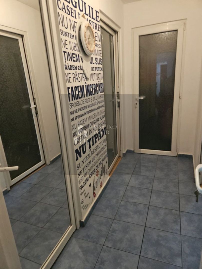 Apartament  3 camere etaj 1 decomandat Brancoveanu/2 loc parcare - Poză 2