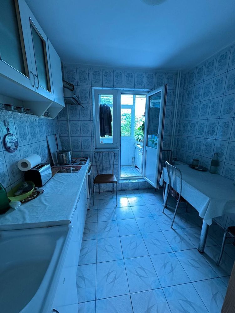 Apartament 3 camere - 2 bai | Metrou Aparatorii Patriei - Poză 2