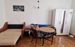 Garsonieră de închiriat | 35 mp | Zonă centrală | Aproape de facultăți - Poză 1