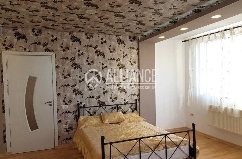 BULEVARDUL MAMAIA - Apartament de 3 camere in vila TERMEN REDUS! - Poză 8