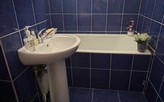 Apartament 3 camere decomandat Calea Bucuresti etaj 1/4 - Poză 3