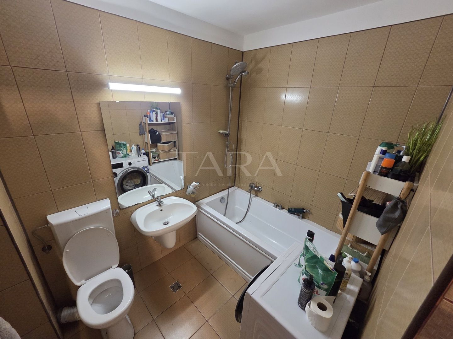 Apartament zona Florilor, complet mobilat, loc de parcare inclus. - Poză 5