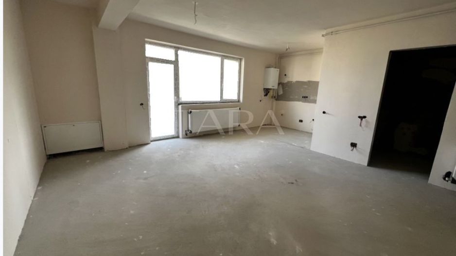 Apartament cu 3 camere, două băi, balcon, aproape de Parcul Poligon. - Poză 2