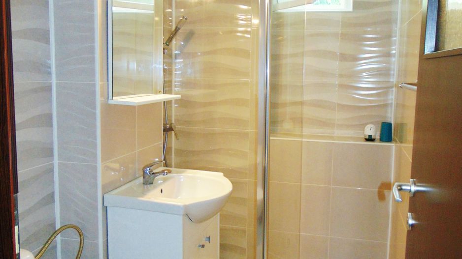 Garsoniera spatioasamobilata modern-Judetean - Poză 9