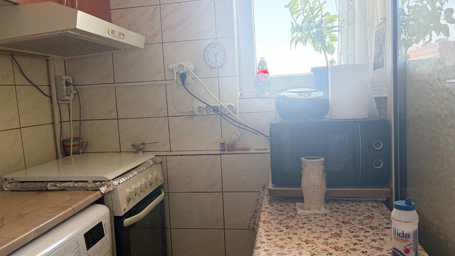 Garsoniera spatioasa cu boiler electric, Mihalache-1 Mai - Poză 12