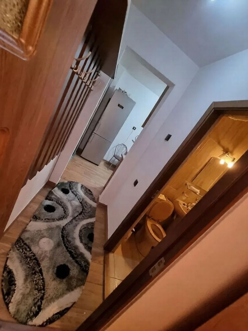 Apartament 2 camere decomandat, etaj 2, zona Calea București - Poză 4