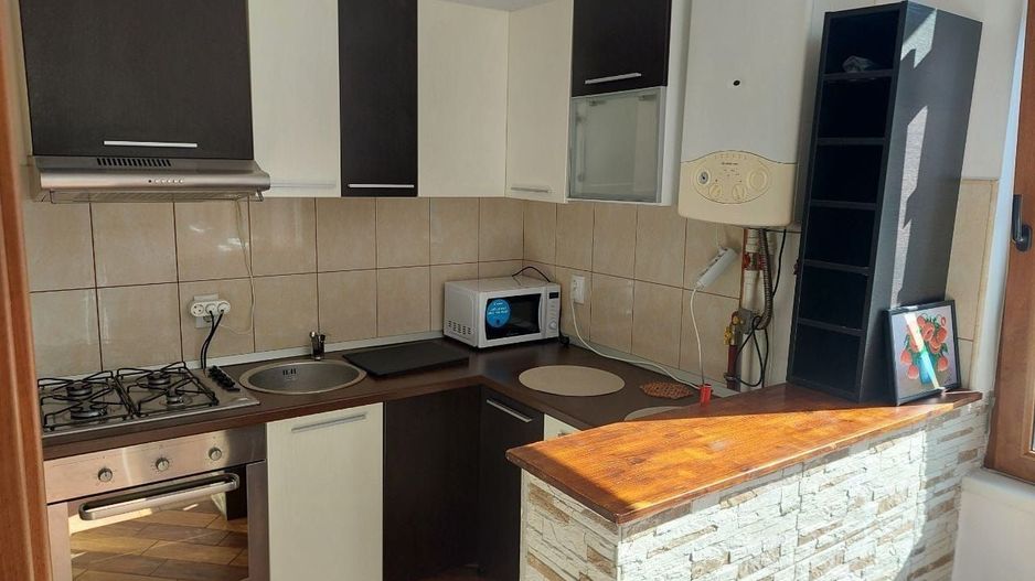 De inchiriat studio la casa, zona centrala Brasov, Schei - Poză 5