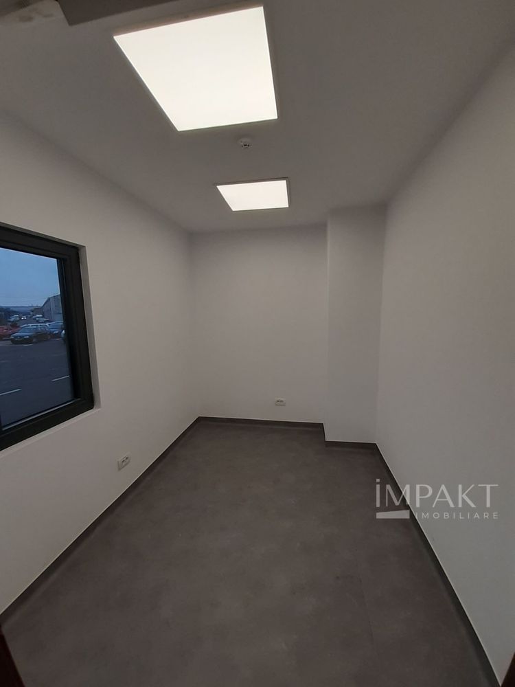Depozit de inchiriat / Spatiu productie tip Hala - 617 mp + birouri - Poză 8