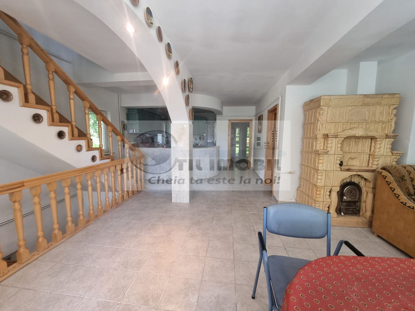 Casă pe trei niveluri, 264 mp utili + Foisor ,teren 2400 mp. - Poză 5