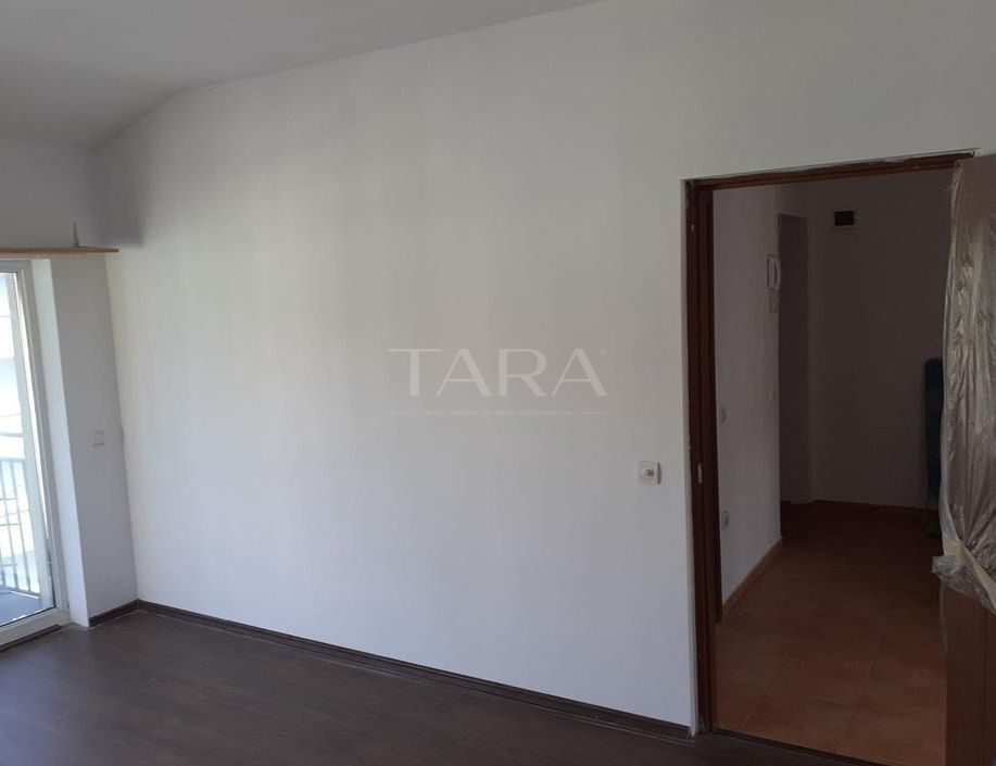 Apartament cu 2 camere in Floresti - Poză 3