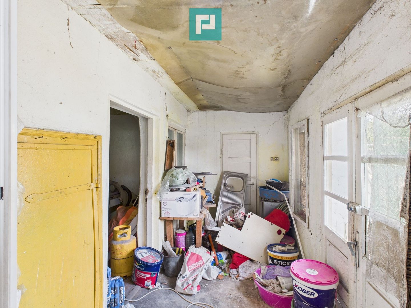 Casă spatioasă și solidă în Pecica - Poză 27