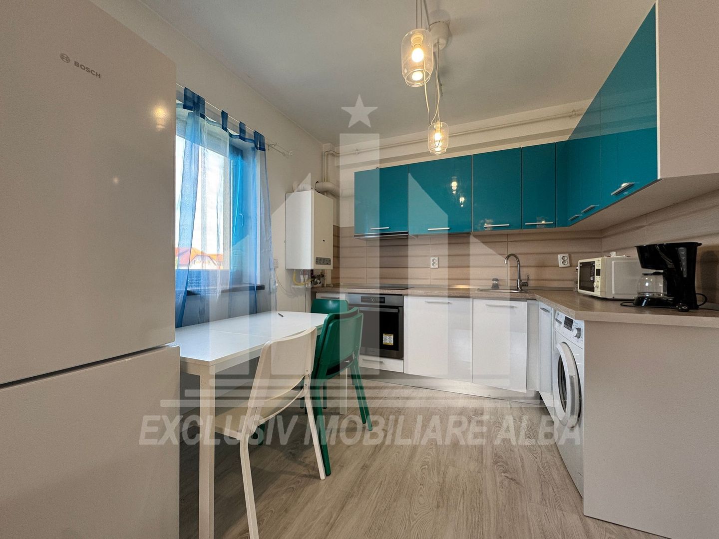 Apartament cu 3 camere decomandate, bloc nou cu lift, Centru - Poză 2