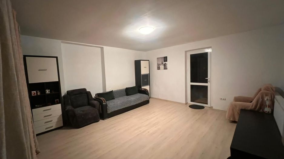 De vanzare – Apartament la casa, etaj 1, complet mobilat si utilat - Poză 2