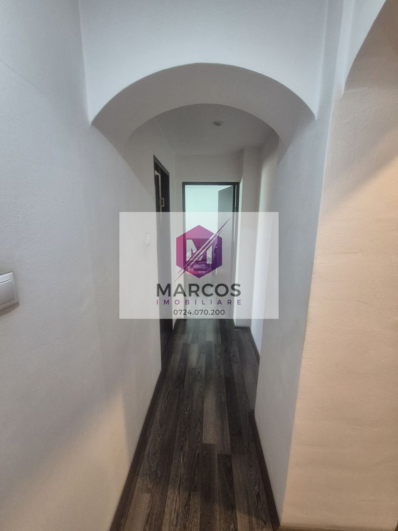 Vand apartament 2 camere Centru - Poză 9