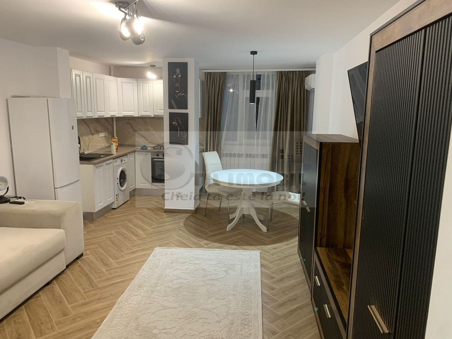 Apartament o cam - Tatarasi - mobilata utilata modern - Poză 1