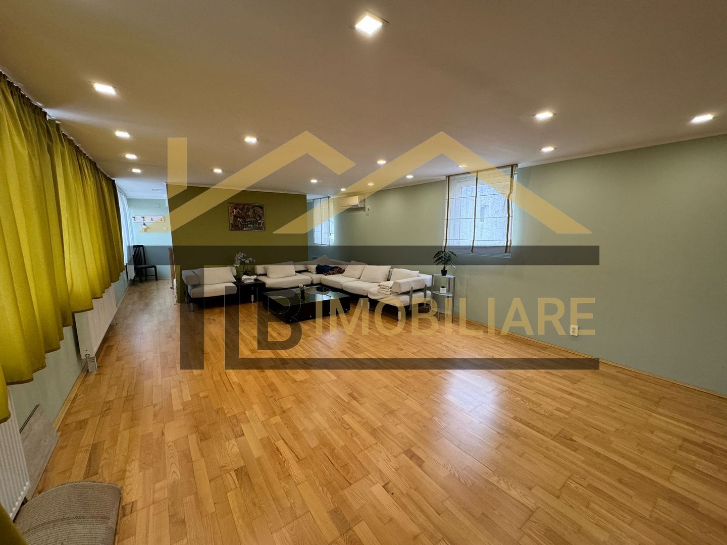 Apartament de 3 camere, 140 mp, Zona Piata Trandafirilor - Poză 2