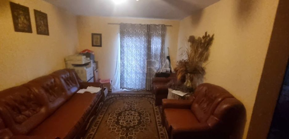 Apartament 3 camere, 66 mp + balcon – Gruia - Poză 1