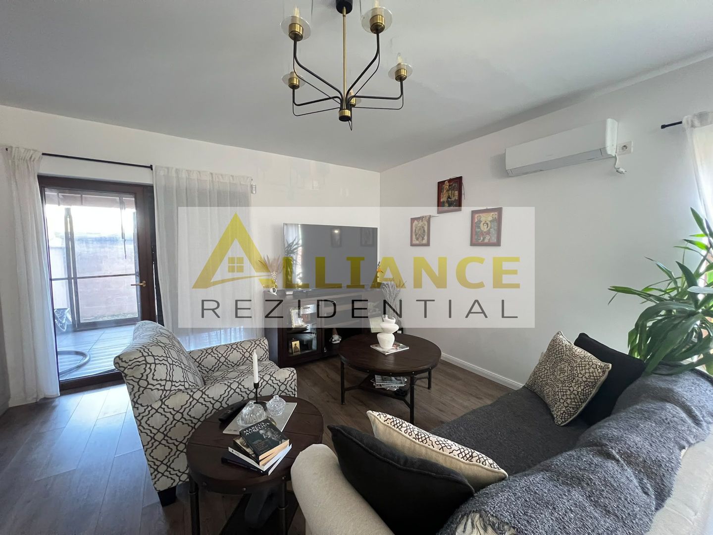 Duplex mobilat si utilat  - 4 camere - Strada asfaltata-800 M de STV - Poză 6