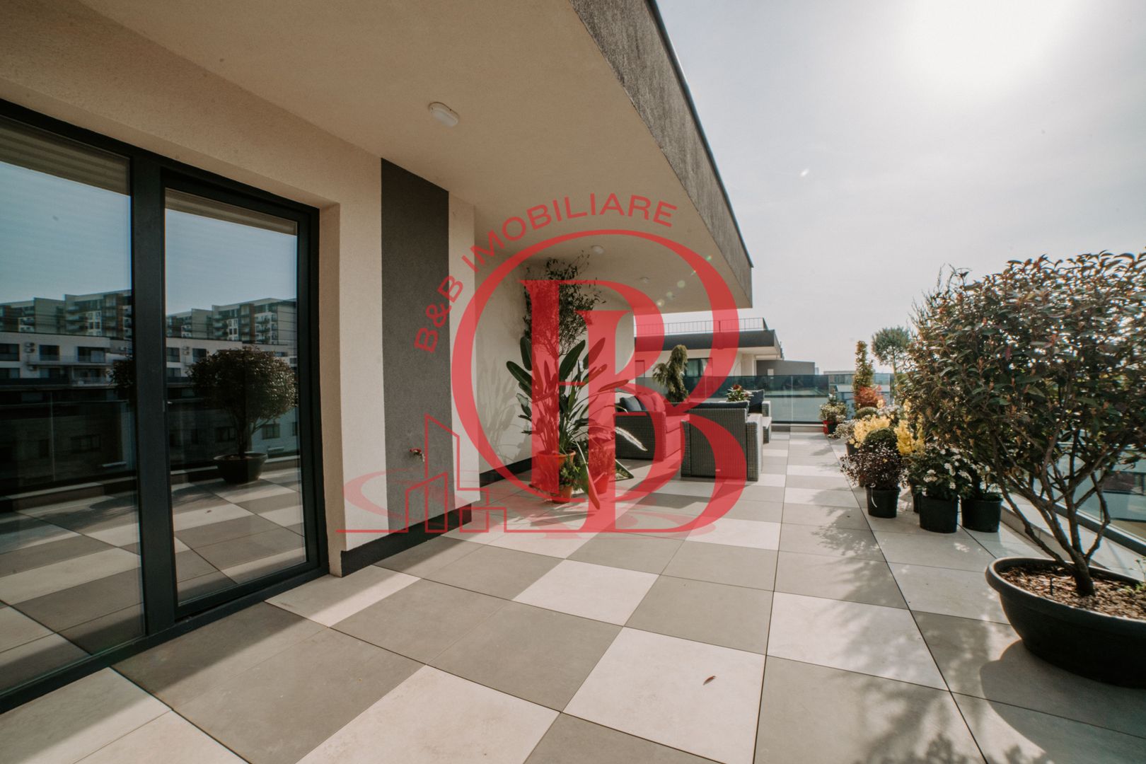 Penthouse 2 camere mobilat utilat panouri solare pompa caldura - Poză 12