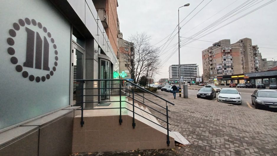 Spațiu birouri, Decebal Oradea. 2 700 Euro+TVA/lună (neg). Comision 0 - Poză 7