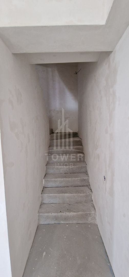 Casa tip quadruplex 5 camere ,la cheie - Poză 6