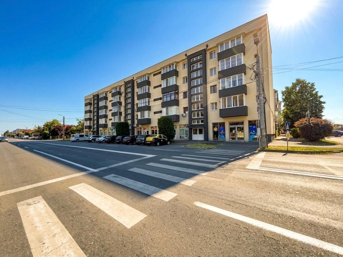 BRASADAS vinde ap 2 cam in Carpați 1 la etajul 3/4. - Poză 1
