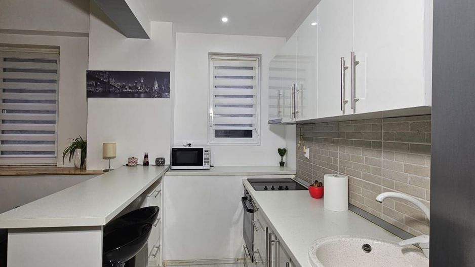 Închiriez apartament 2 camere lux modern, Piața Romană, petfriendly - Poză 9