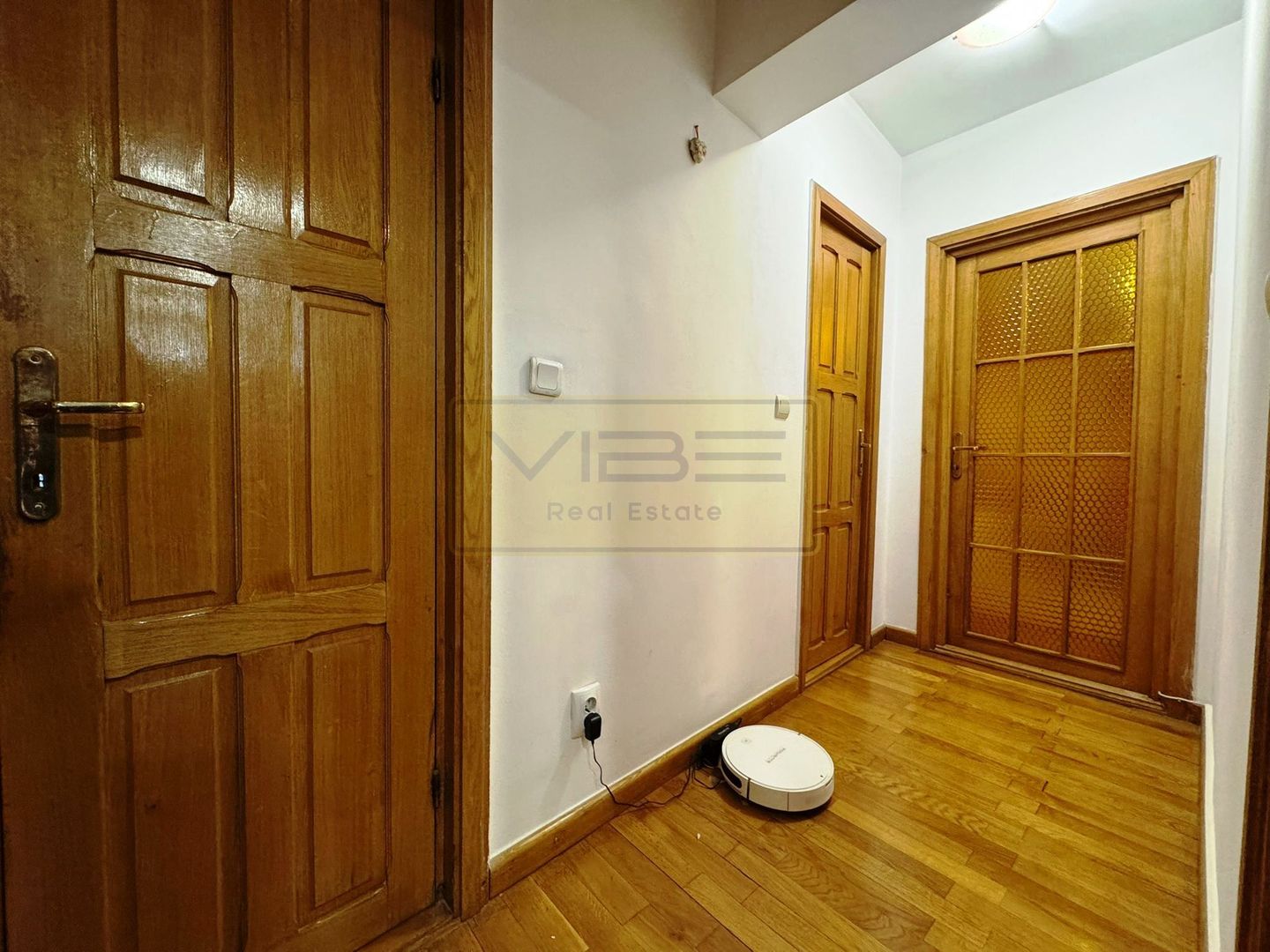 Apartament 3 camere 2 bai central Rond Podu Ros - Poză 20