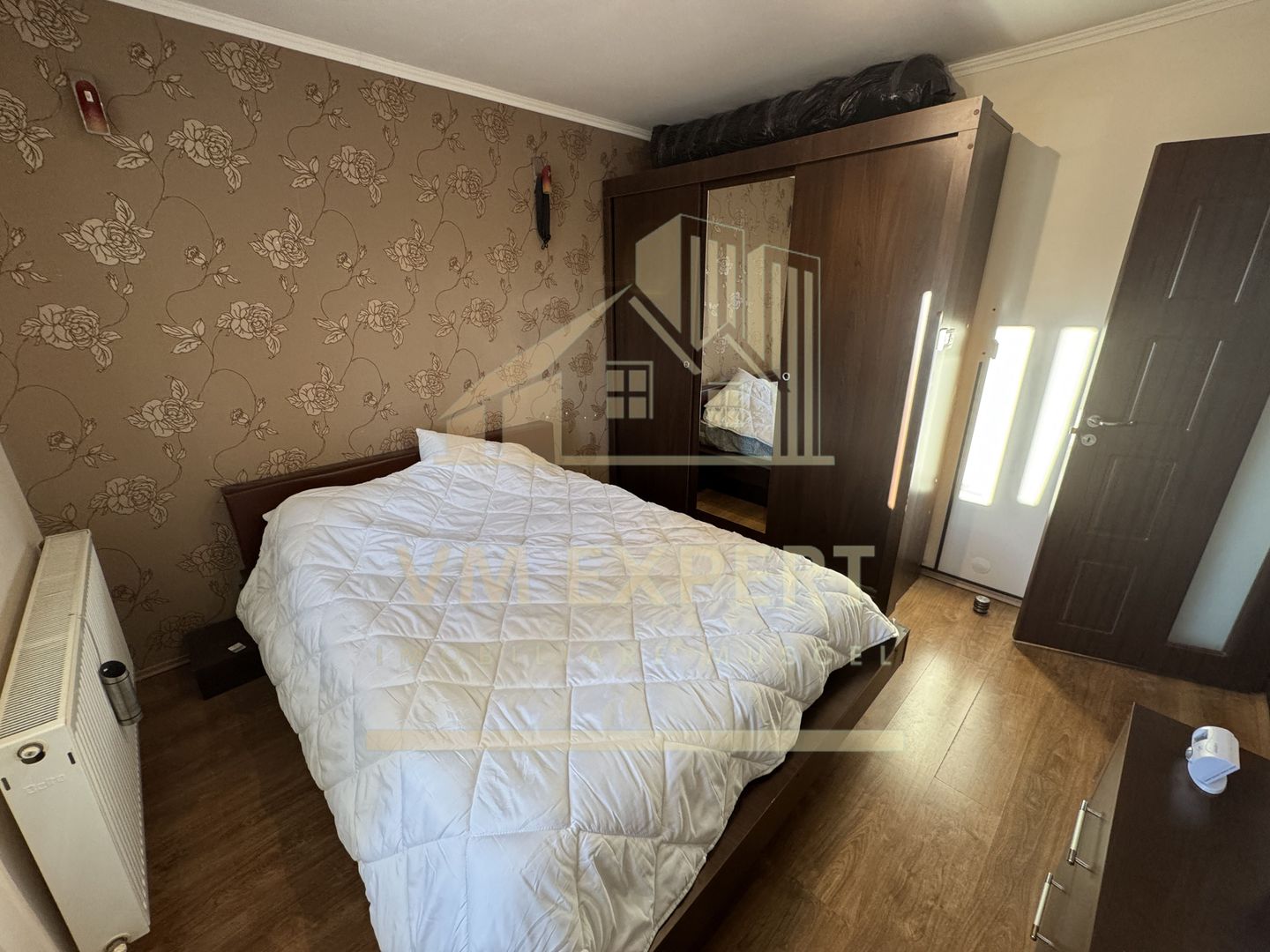 APARTAMENT 3 CAMERE ETAJ 4 TERASA  ZONA GRUI VILE CAMPULUNG - Poză 4