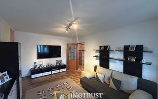 De vanzare apartament 3 camere/ Aradul Nou - Poză 8