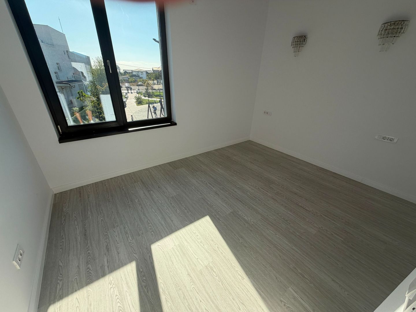 CASA INDIVIDUALA, TOATE UTILITATILE, INCALZIRE PARDOSEALA, COMISION 0% - Poză 7