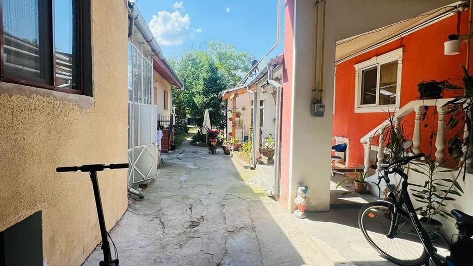 Apartament cu 2 camere la casa zona centrala - Poză 6