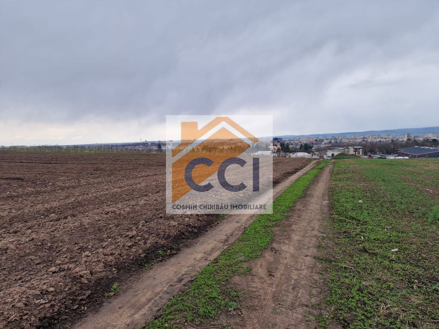 Teren 10,000mp Bacau / Strada Alexandru Safran - Poză 3