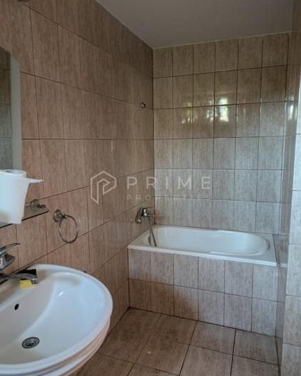 Clădire multifuncțională de vânzare sau închiriere – 7 Noiembrie - Poză 9