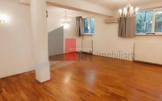 Apartamentul "KONFORTA", intrare separata - Poză 1