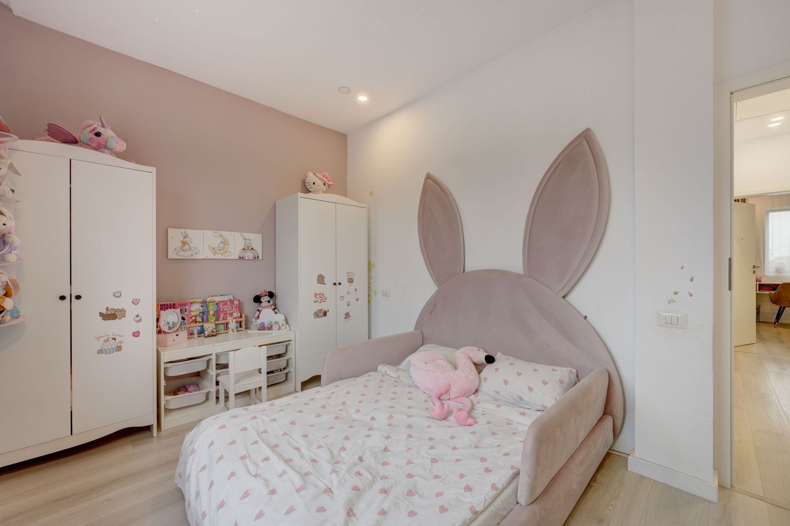 Vila parter mobilata si utilata Tunari - Poză 7