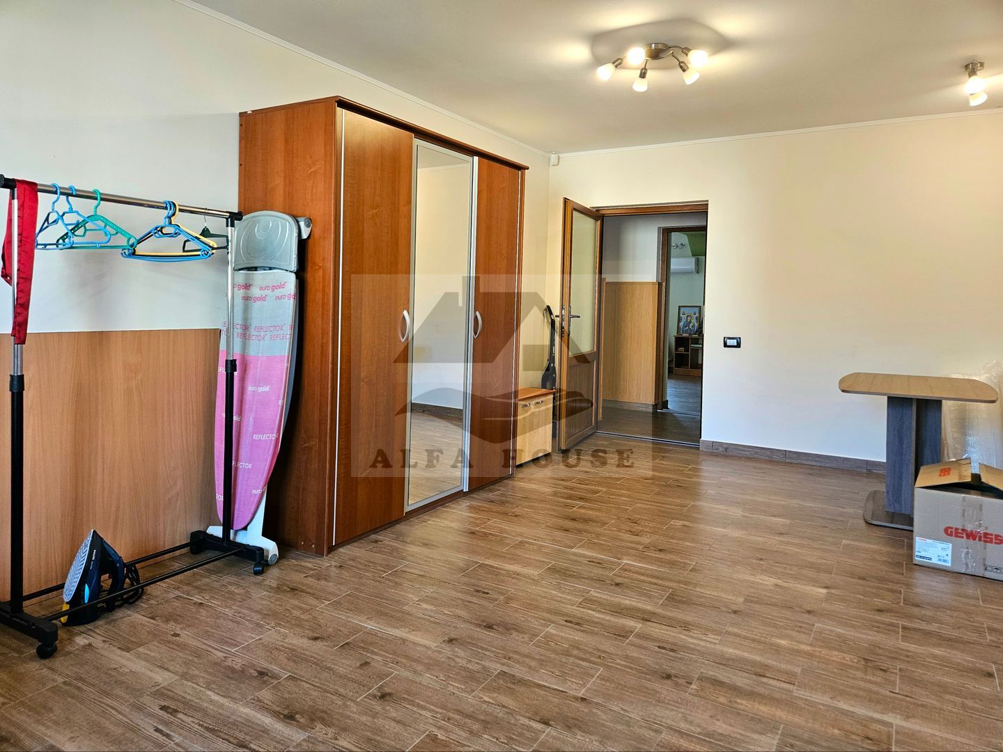 Casă plus Spațiu comercial 741 mp, Teren 906 mp Brasov - zona Blumana - Poză 10