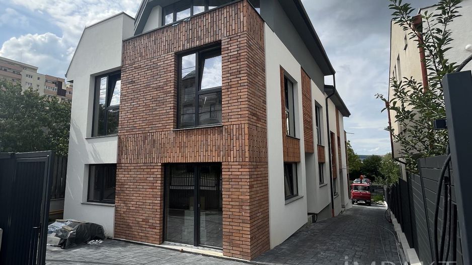 Duplex semifinisat de vanzare, cartier Zorilor! - Poză 1