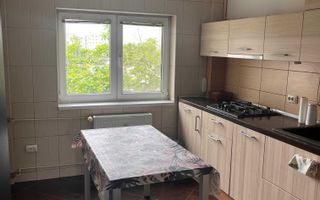 Apartamet cu 3 camere de închiriat - Poză 7
