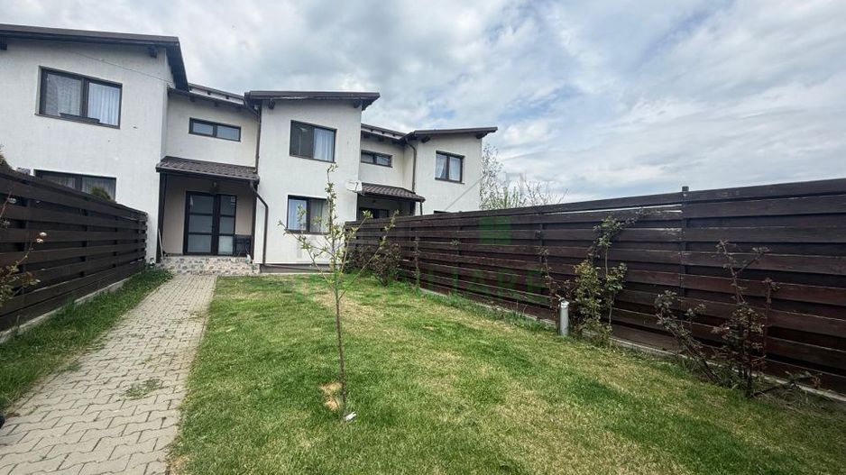 Casă Înșiruită Hărman 4 Camere, Curte Teren 225 mp - Poză 1