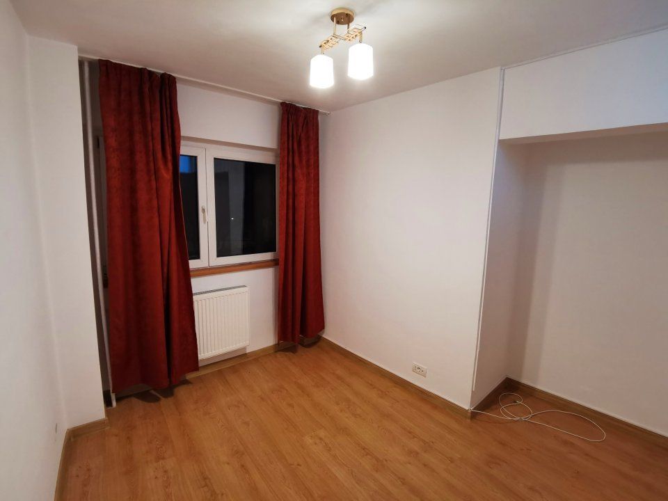 PROPRIETAR - B-dul Chisinau - Mega Mall - Bloc 1983 - 3 Camere - 2 bai - Poză 5