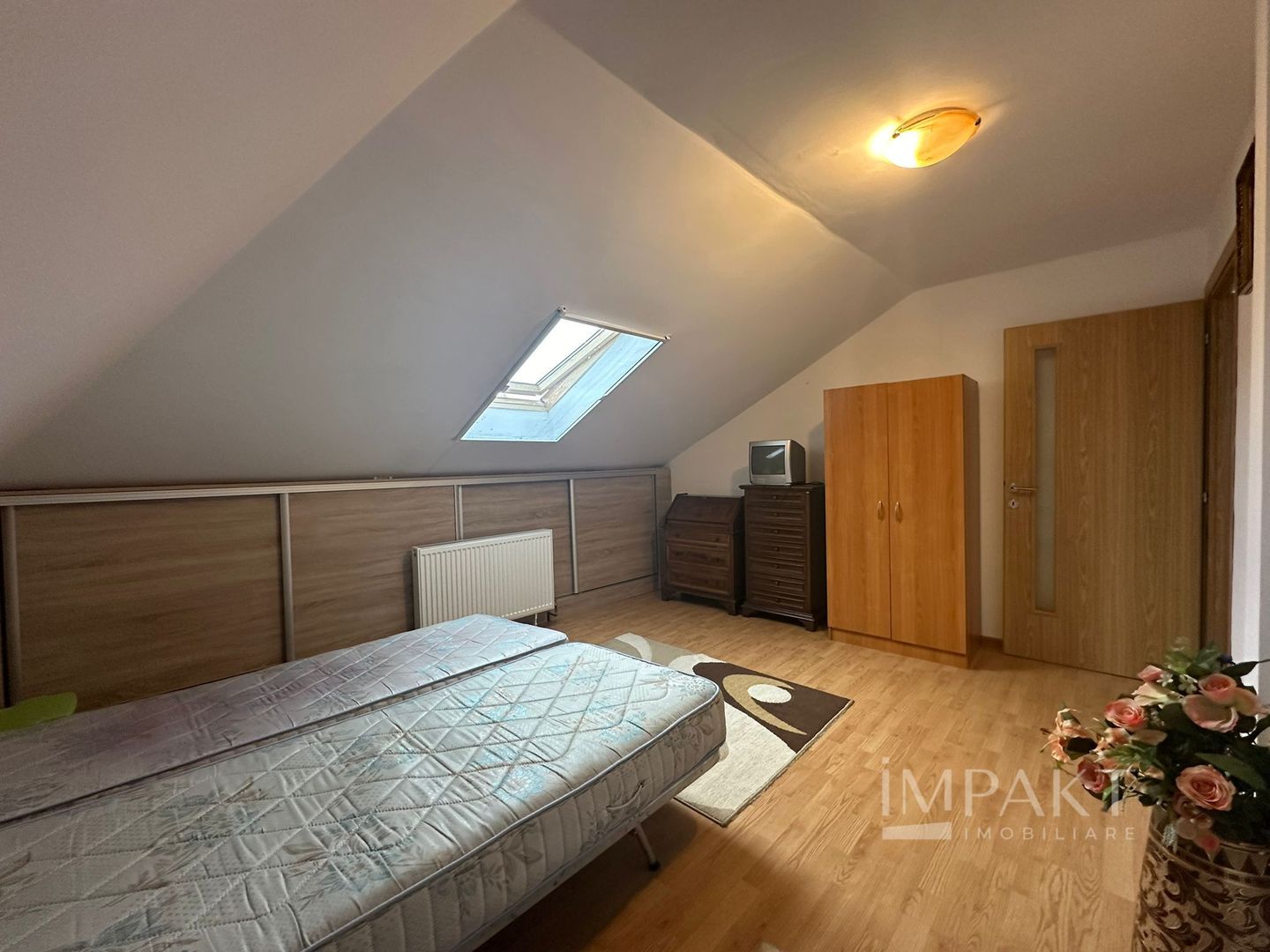 Apartament 3 camere la mansarda unei case - Zona Garii, IRIS! - Poză 3