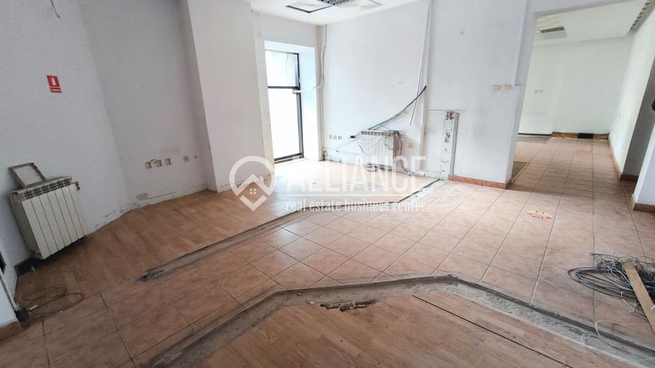 CENTRU Bdul Tomis spatiu comercial cu vitrina stradala! - Poză 4