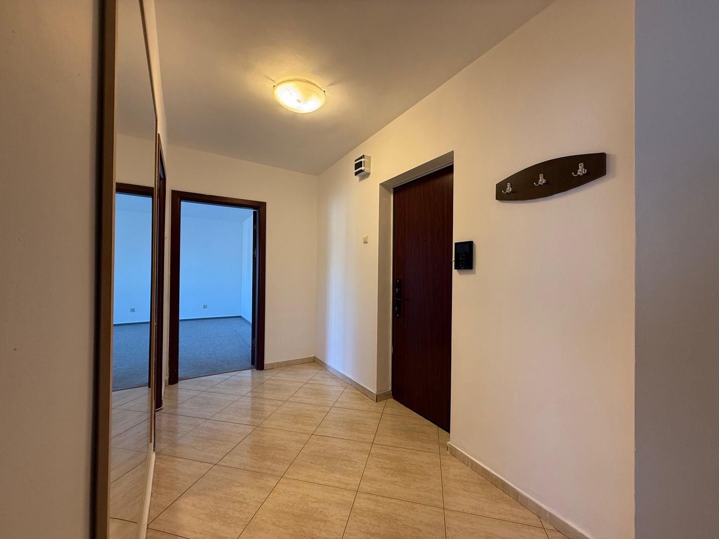 OPORTUNITATEA ULTRACENTRALĂ | APARTAMENT 2 CAMERE LA 450 M DE CENTRUL VECHI | - Poză 6