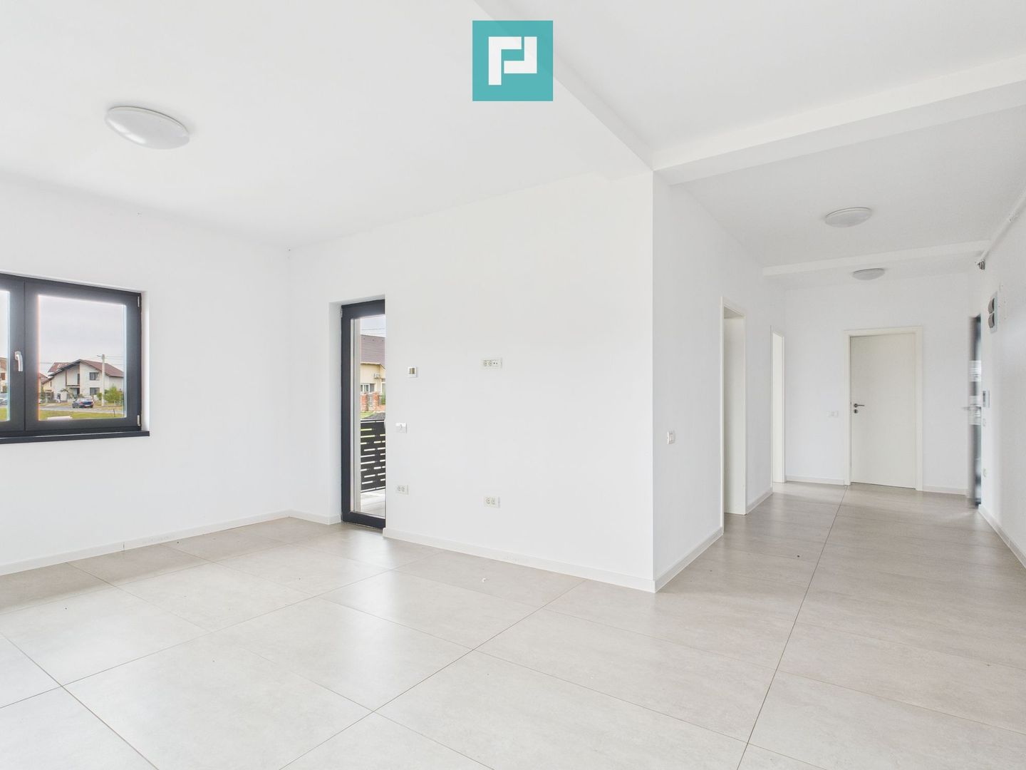 Apartament cu 2 camere, terasă generoasă – Moșnița - Poză 18