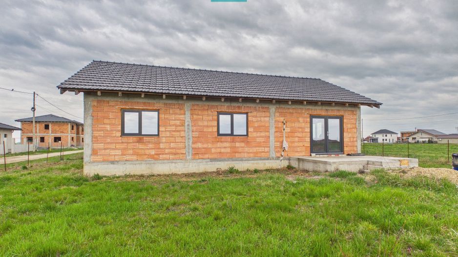 Casa nouă la roșu în Zimandcuz - Poză 4